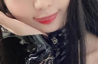 51酱的学妹造型，那无圣光也恍如梦中！