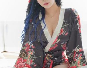 Dami(퀸다미)的套装作品，今天的灵感来自…好吧，就是路边的广告。