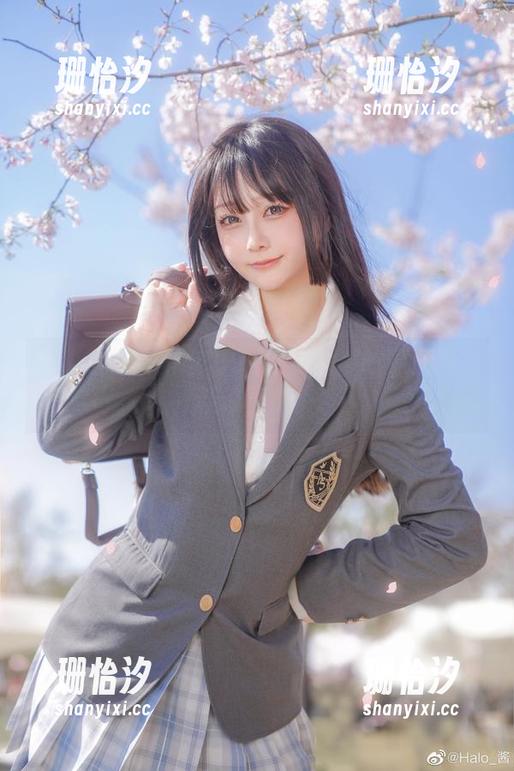Halo_酱 这就是眼镜的魔力:Halo_酱的原图与更新谁更撩?