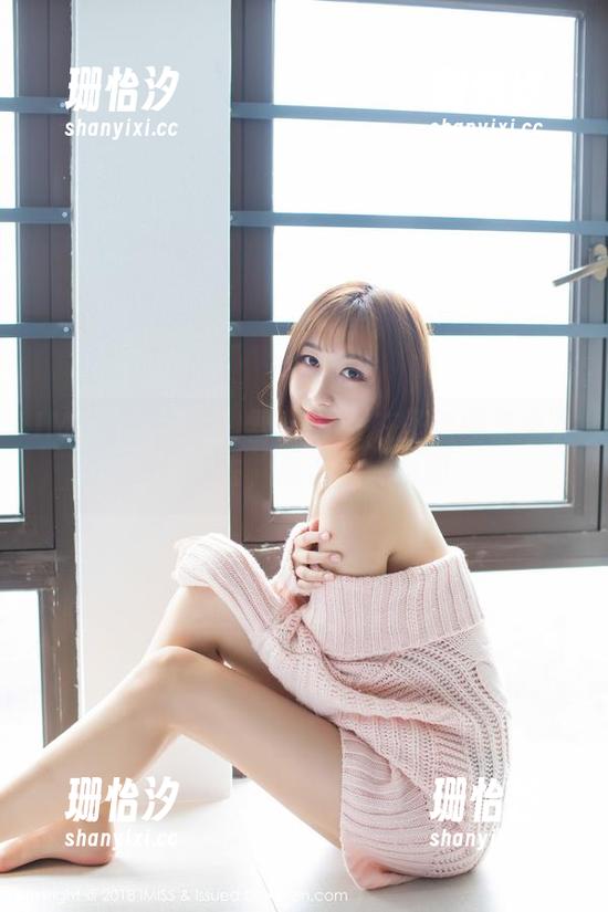 IMiss爱蜜社-雪儿Cier IMiss爱蜜社 - 雪儿Cier在圣诞图集里晃来晃去,精选美好瞬间