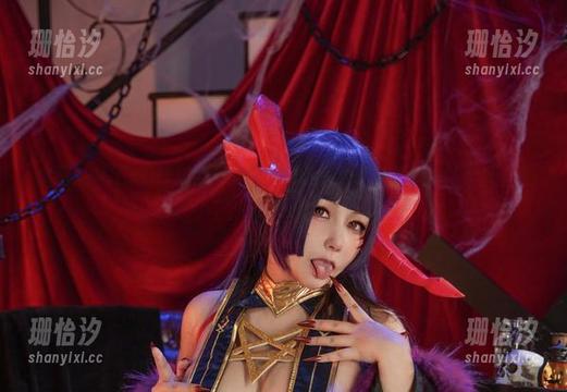 这是KANEKO咔喵的精灵修女？这美图的挂件利润就足以上天了吧！