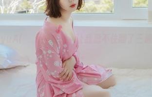 图册里的MyuA(뮤아)泳衣照，让我忍不住翻了三遍，经典就是经典。