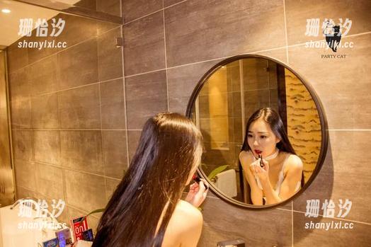PDL潘多拉-杨晨晨sugar PDL潘多拉 - 杨晨晨sugar这一套:你怎么能不想看她的写真合集呢?