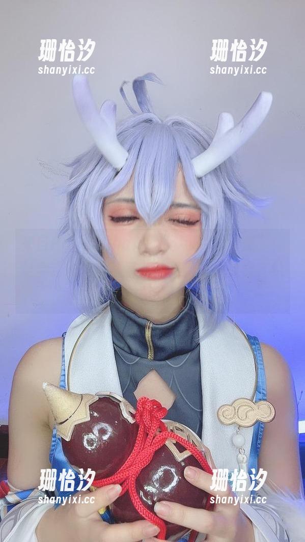 来自PoppaChan的“梦见弖优芽美”，这全套原图里藏着我的灵魂画图技能，结果变成涂鸦了...