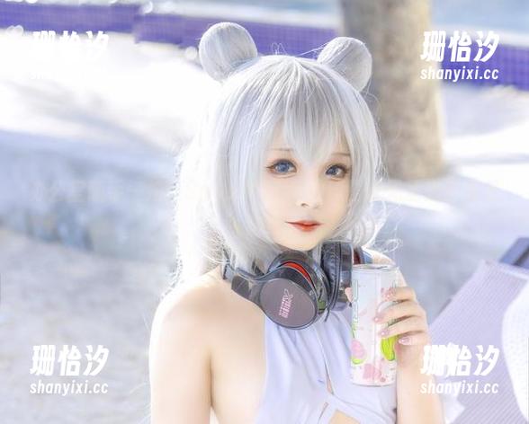 办公室随手一拍，SayoMomo的原图让无圣光更显呆萌！
