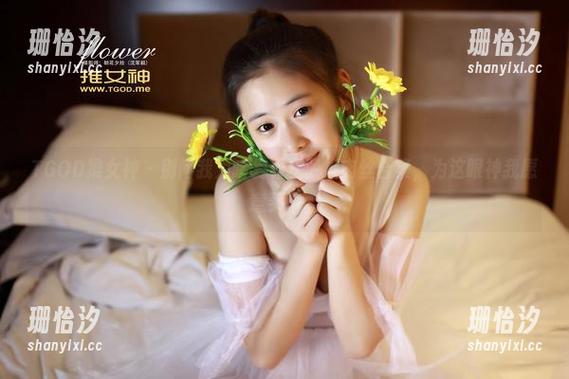 TGOD推女神 - 别问我为啥爱看汪佩妮肉丝合集，为这眼神我愿意买单。