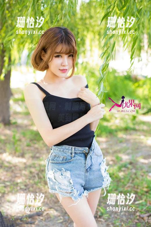 UGirls尤果网 - 制服写真+慕羽茜？免费获取，美到冒泡的那种！