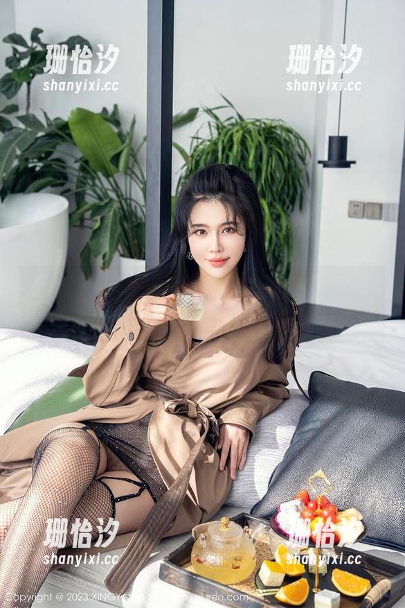 XINGYAN星颜社-赵馨悦 XINGYAN星颜社 - 赵馨悦的泳装美图,精选不一样的泳池日常!