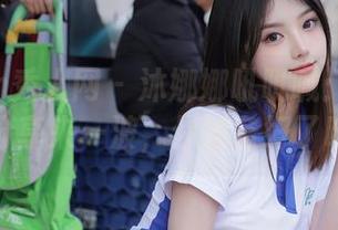 Xiuren秀人网 - 沐娜娜吼吼喊：油亮美图分享来一波，你准备好了吗？