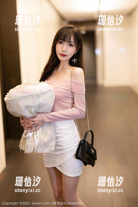 Xiuren秀人网-王俪丁小宝贝 Xiuren秀人网 - 学姐王俪丁小宝贝的照片集:一秒被骗去上自习!