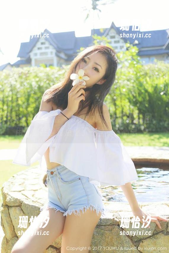 YouMi尤蜜荟 - laura阿姣的私房美图，用职业装给我点燃了一丝“小心思”。