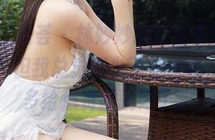 YouMi尤蜜荟 - 林妙妙的修女系列，难得的美图，但我总觉得少了点什么，也许是多给点资源就好了。