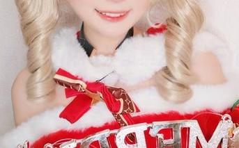 Yuki亭《fantia》图集分享：三个赞，我到底在干嘛？