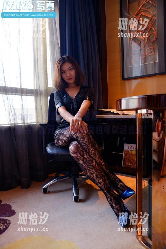 pans - 剔透的白色裙摆，薇妮的私拍，图包一掀开，原来修女也可以这么俏！