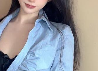 倦倦喵的必备小物：图集分享，谁能不会好奇书包里有啥？