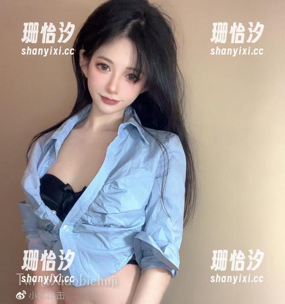 倦倦喵的必备小物：图集分享，谁能不会好奇书包里有啥？