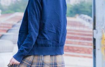兔玩映画全套写真来啦！粉白条在透明jk里必须有个小仪式感…
