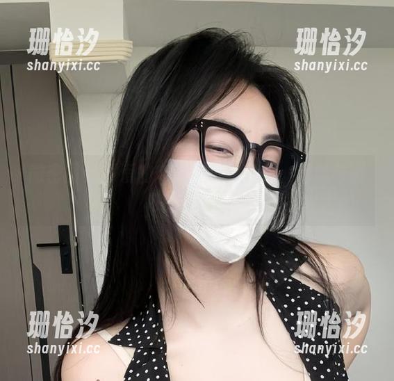 微密圈 - 可爱的肉巴的白纱舞动：黑丝与图包的奇妙混搭