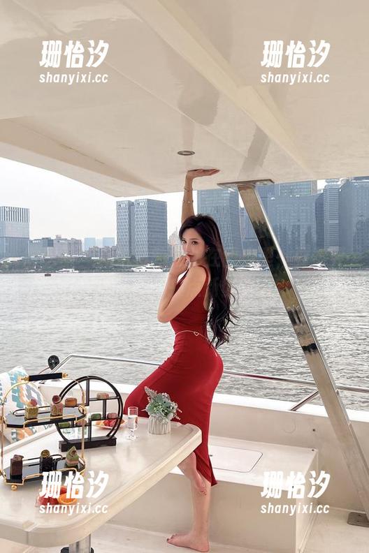 微密圈 - 周妍希的身材在图库里，要不要一键下载，来点新鲜刺激？