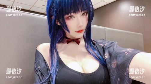 看完啾小妍的这套作品，不由得想问，她真的是甜心吗？