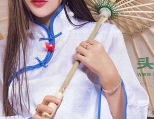 头条女神 - 下载柠檬酱的裸足合集，过分好看让人眼花！