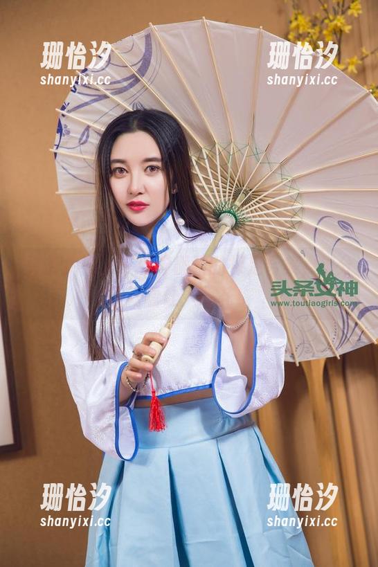 头条女神-柠檬酱 头条女神 - 下载柠檬酱的裸足合集,过分好看让人眼花!