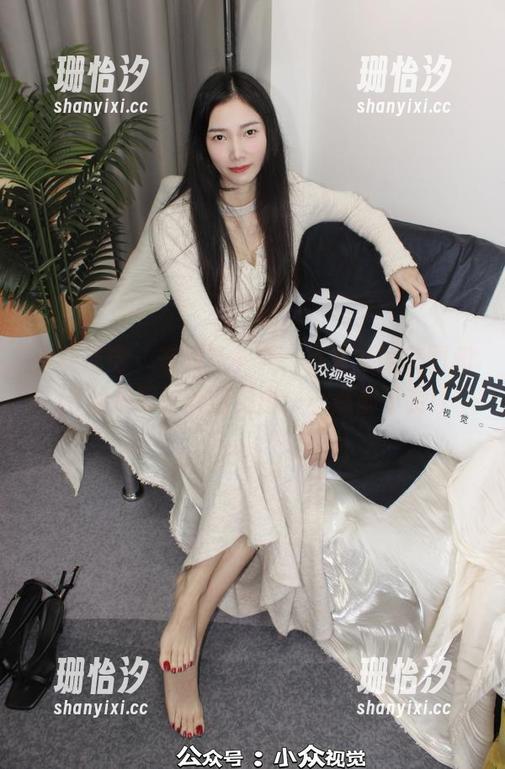 小众视觉-小薯条 小众视觉 - 在线吱一声,小薯条的美图和JK的搭配,开门见山,一点都不装!