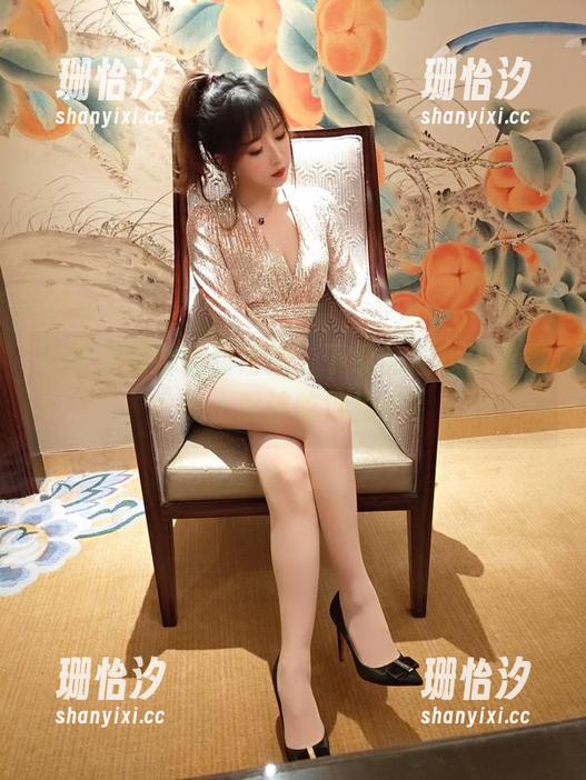 小女巫露娜的甜橙图，下载前让我先想想，晚上就该吃沙拉了？