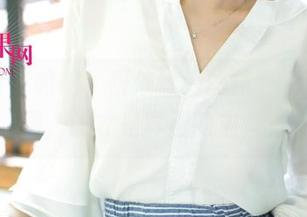 尤果网 - 呜呜，研依丝滑丝袜下的私拍美图，谁才是真正的主角？