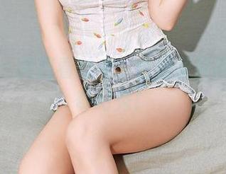 尤蜜荟 - 美图看过来，合法萝莉的比基尼奇幻秀！