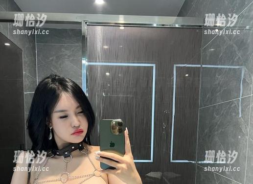 张鑫baby 微密圈 - 张鑫baby作品合集:谁说丁字裤只有黑色才有戏?