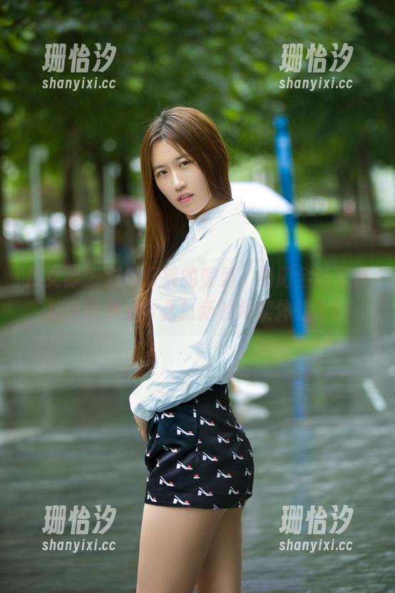 推女郎 - 对牛仔裤的偏爱，易阳全新写真集告诉你为什么！新的阅读体验来啦