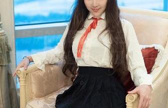 推女郎 - 杨伊的高跟鞋，不在某个时空中停留，只有免费的美图在记录那份难得的随意。