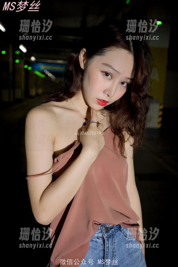 梦丝女神 - 雪馨的泳装写真，果然没有人能拒绝这样的夏天，原图都好像会说话。