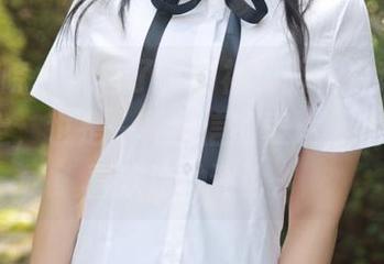 模范学院 - 说白了，网袜制服在白茹雪abby身上，也是一种自信的表达，我想她会喜欢这种评论。