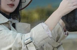 让人看了会面红耳赤的浅安安粉色写真，全套了解一下？