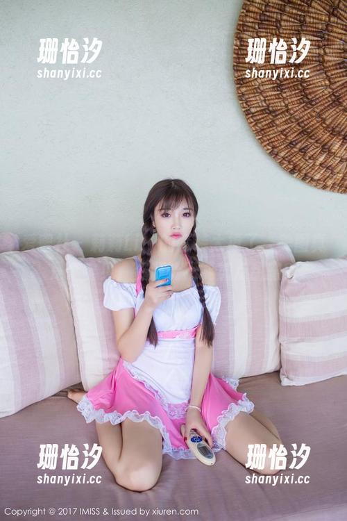 爱蜜社 - 莉莉Lily的套装太撩了，美图真是个宝贝，资源能不能加点甜蜜？