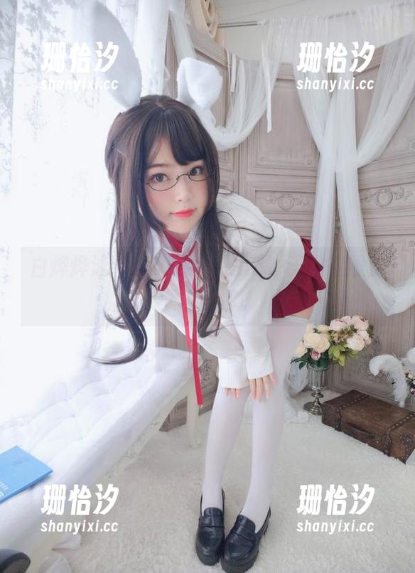 白烨烨泳装Wonderland，无数在线资源等着你。