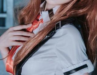 从白莉爱吃巧克力的定制蕾姆女仆图集中，我们深刻理解了为什么女仆永远是经典！