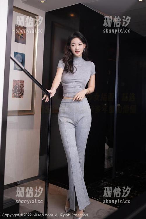 秀人网 - Demon瑶瑶的少女插画，精选片段看得我脑海里浮现出好多年前的懵懂时光。
