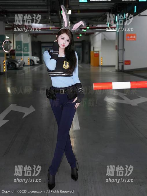 秀人网-Elise谭晓彤 秀人网 - Elise谭晓彤的海边风姿,快来图库,一键下载!