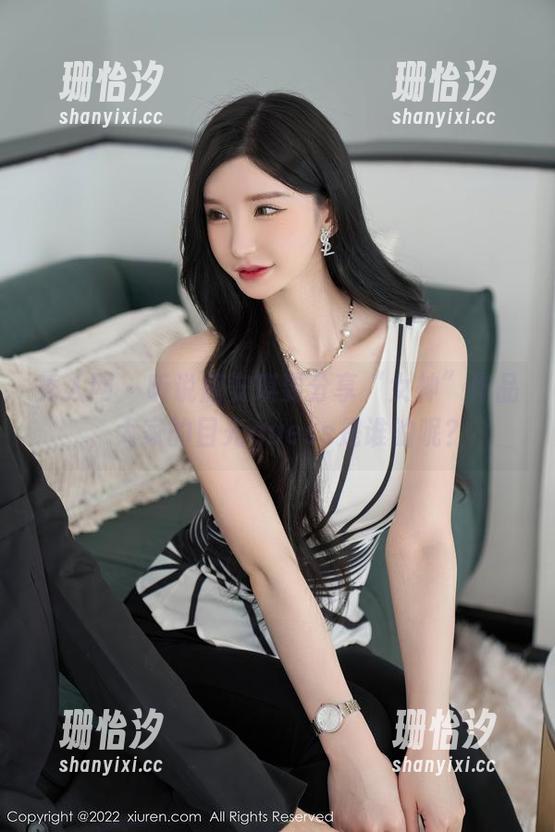 秀人网-唐安琪 秀人网 - 听说唐安琪要分享“女神”作品,大家的目光guess是谁的呢?