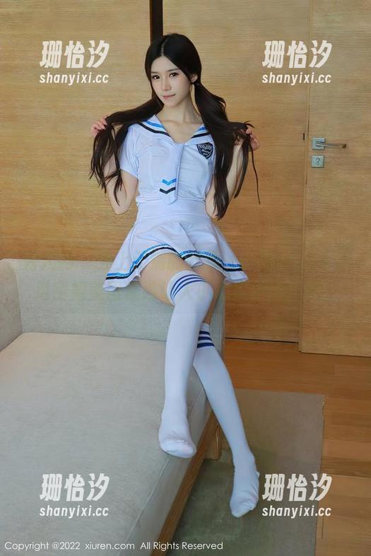 秀人网 - 穿上云端的制服，小甜angle这组空姐美图精选让人小心脏扑通扑通～