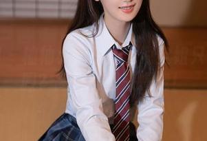 秀人网 - 柚柚小奶瓶：谁说空姐只会穿制服？高清美图来揭晓！