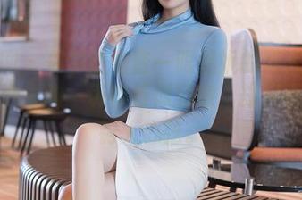 秀人网 - 偶尔偷偷瞥一眼温妮的双人作品，精选里的一切都看似随意，却又不经意钩人心弦。