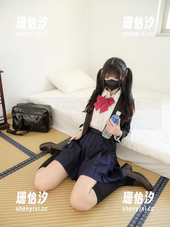 紧急企划 - 小婕的私拍其实比八点档剧情还精彩，美图都快追不上了！