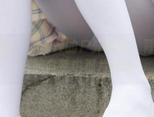 紧急企划 - 见希w的户外私房：背对镜头，飘向梦中那片草地