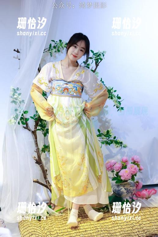 绮梦摄影 - 月月携手护士制服，图册展现不一样的她