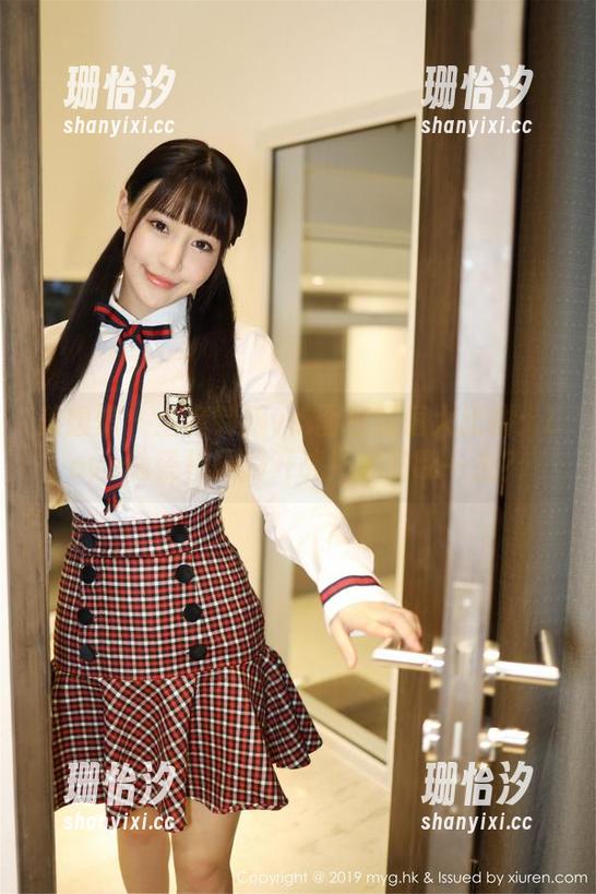 美媛馆-Love陆瓷 美媛馆 - 全套制服vs.图包颜值大比拼:Love陆瓷校园篇开战!你站哪一边?