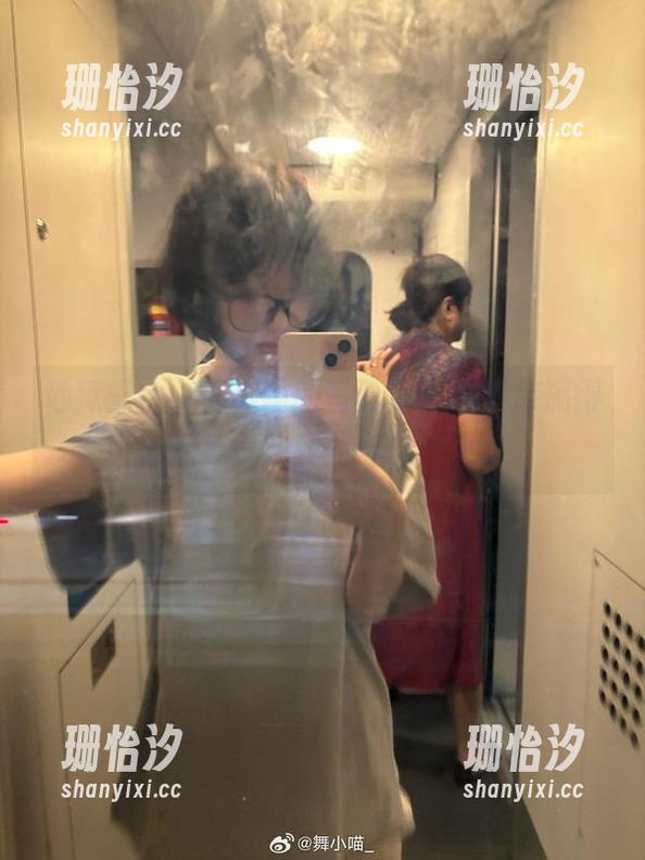 地狱王女，舞小喵的写真竟然把图库搞得乌烟瘴气，就问你怕不怕。